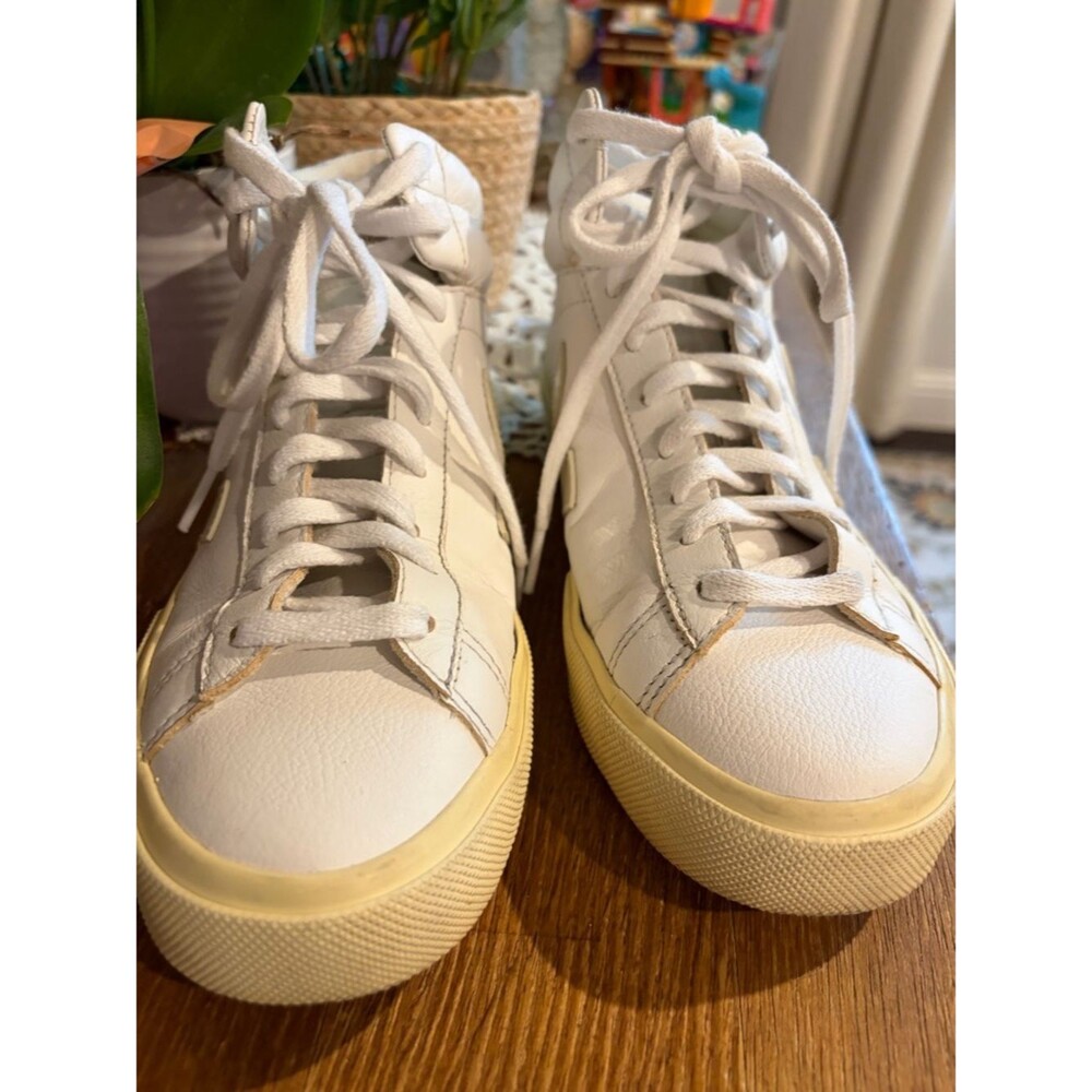 Veja White High-Top Sneaker with Cream Sole - Picture 9 of 10